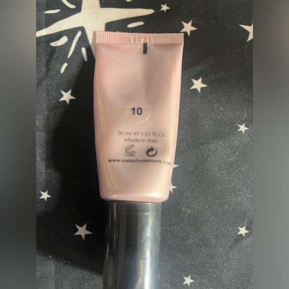 Natasha Denona Face Glow Foundation shade 10? 25% product left - Picture 3 of 3